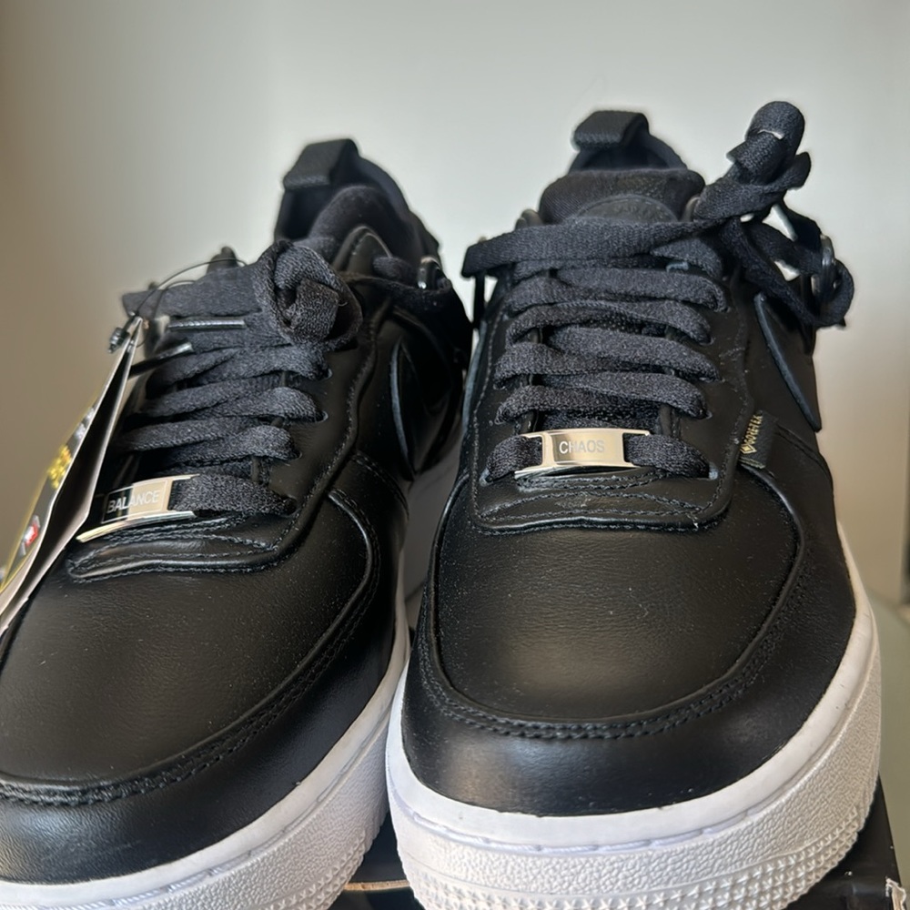 Nike - Picture 6 of 10